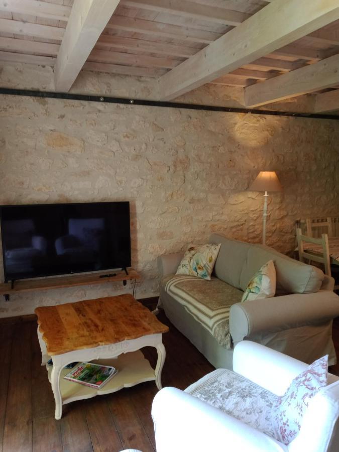 Mas De Karlotte Daire Pernes-les-Fontaines Dış mekan fotoğraf